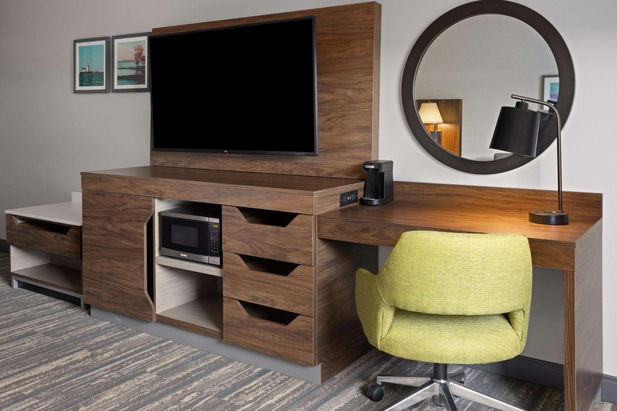 Hampton Inn Cleveland-Airport/Tiedeman Road Brooklyn Екстериор снимка