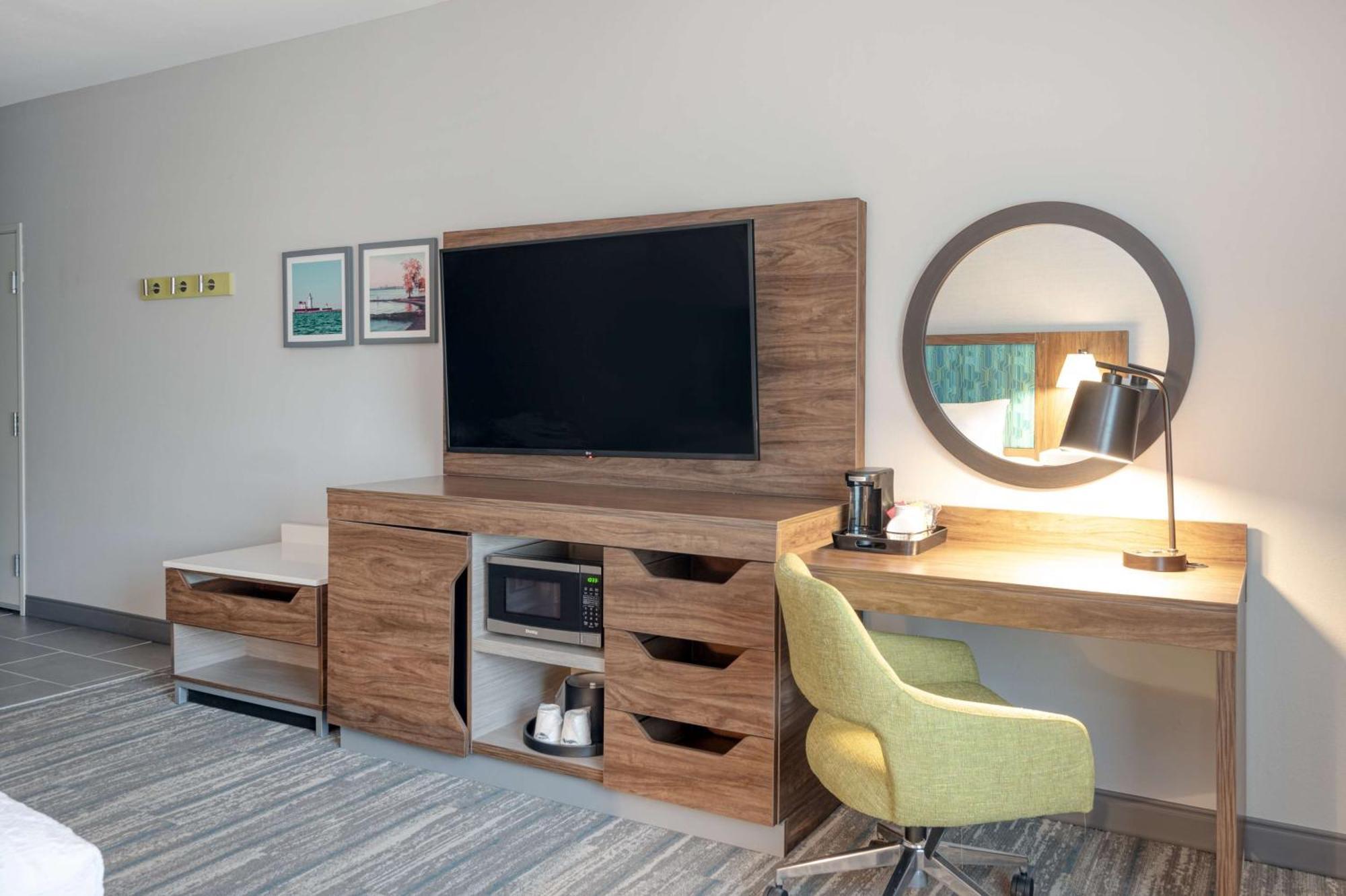 Hampton Inn Cleveland-Airport/Tiedeman Road Brooklyn Екстериор снимка