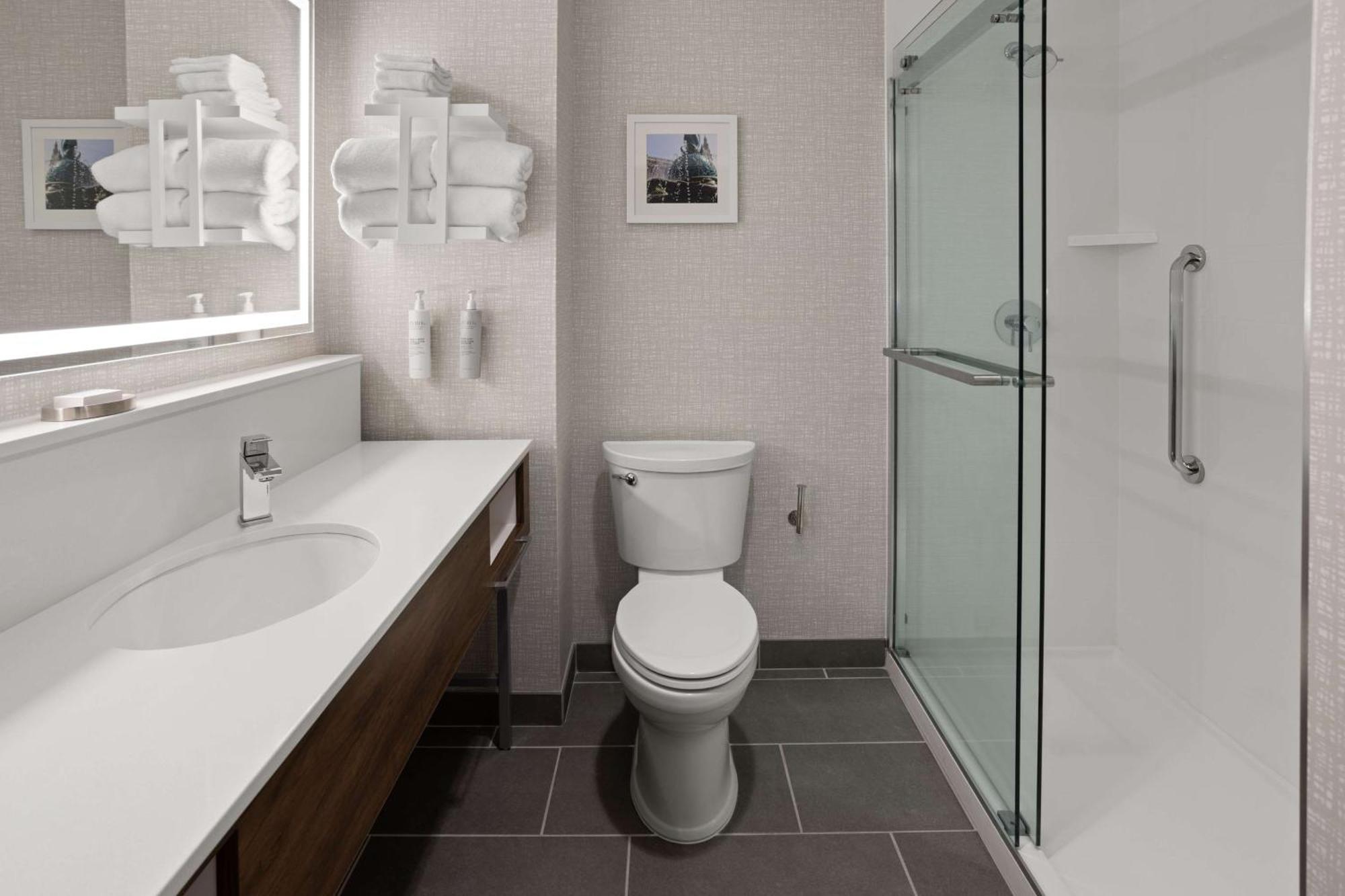 Hampton Inn Cleveland-Airport/Tiedeman Road Brooklyn Екстериор снимка