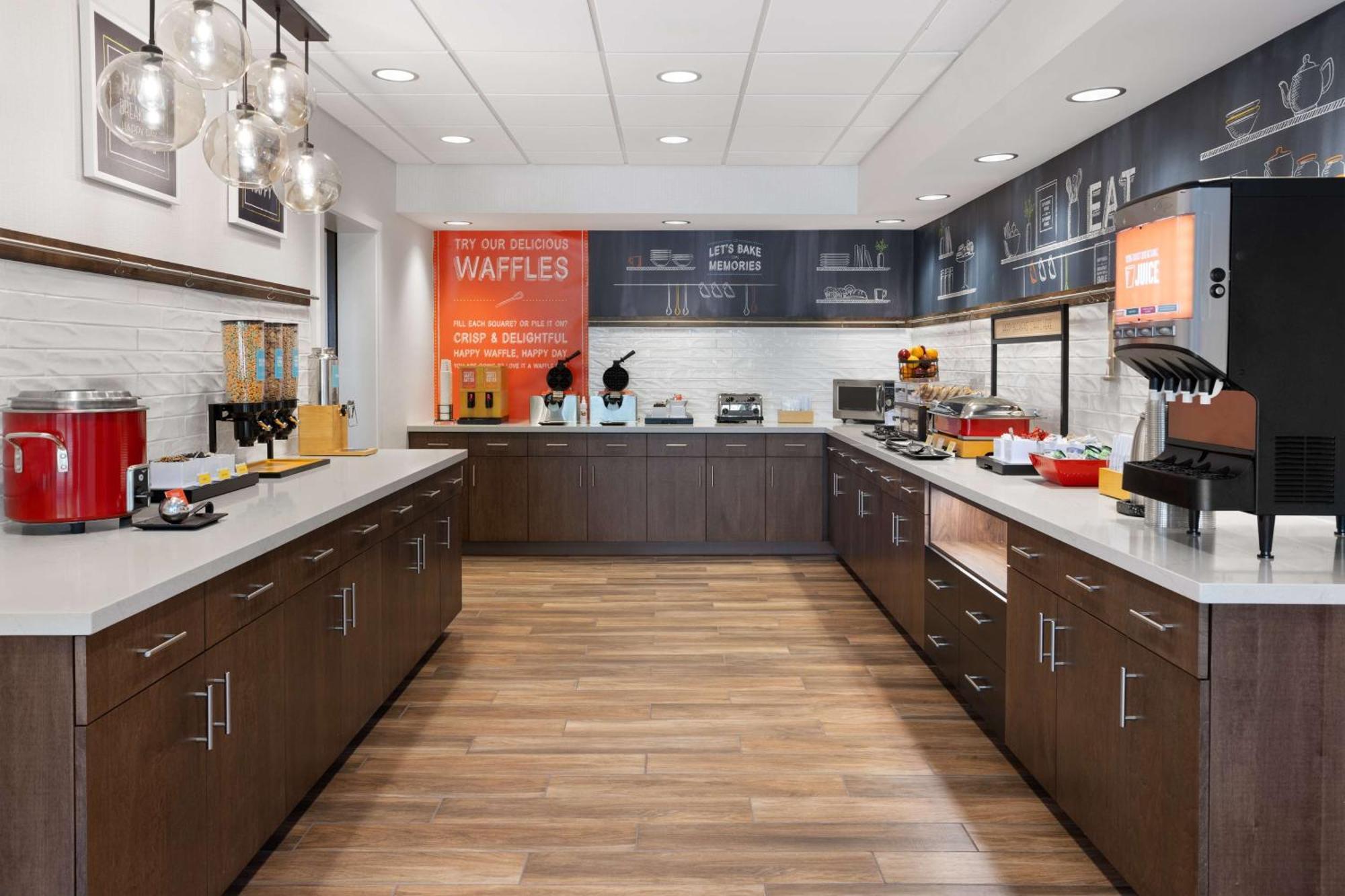 Hampton Inn Cleveland-Airport/Tiedeman Road Brooklyn Екстериор снимка