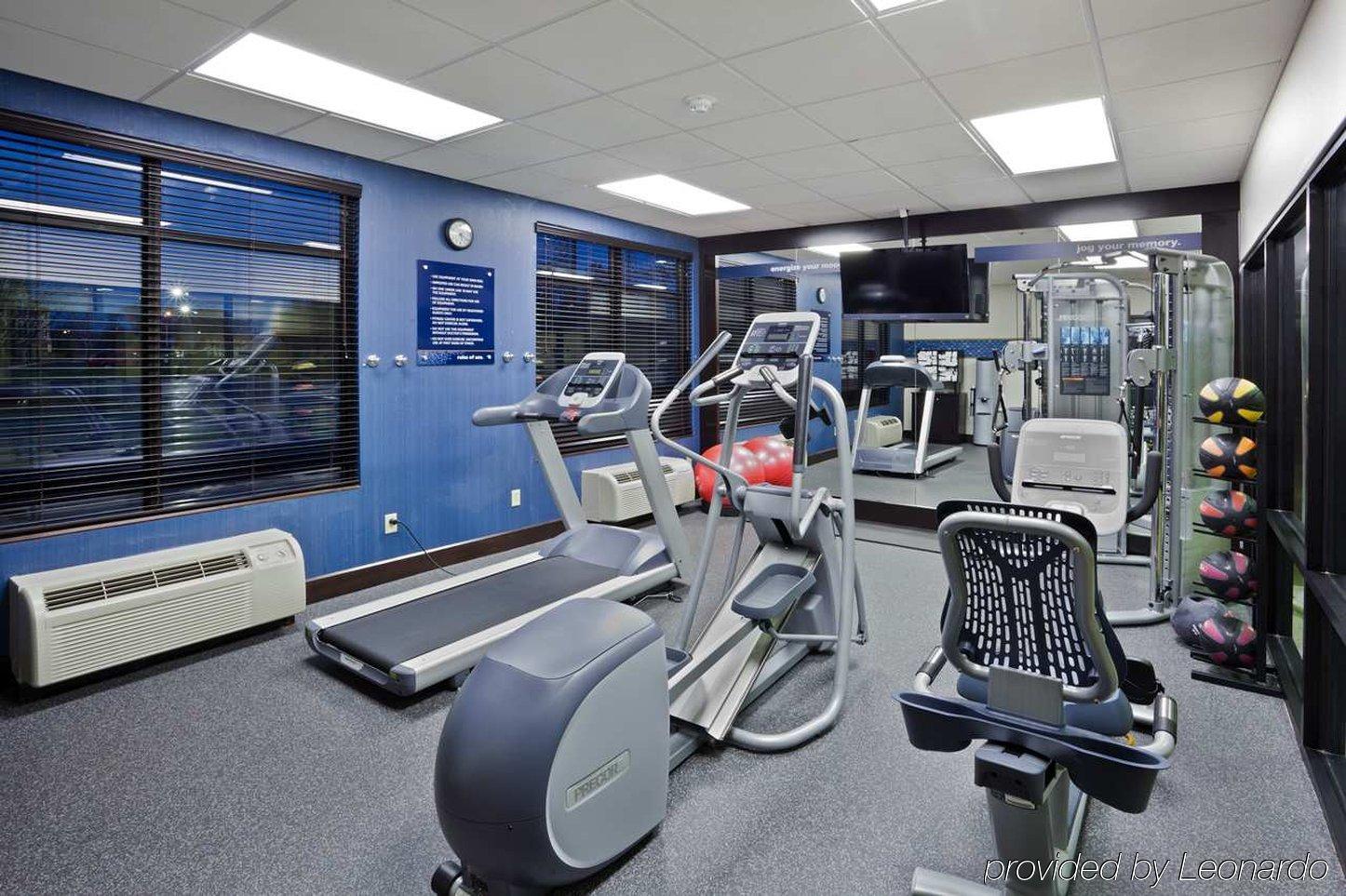 Hampton Inn Cleveland-Airport/Tiedeman Road Brooklyn Съоръжения снимка