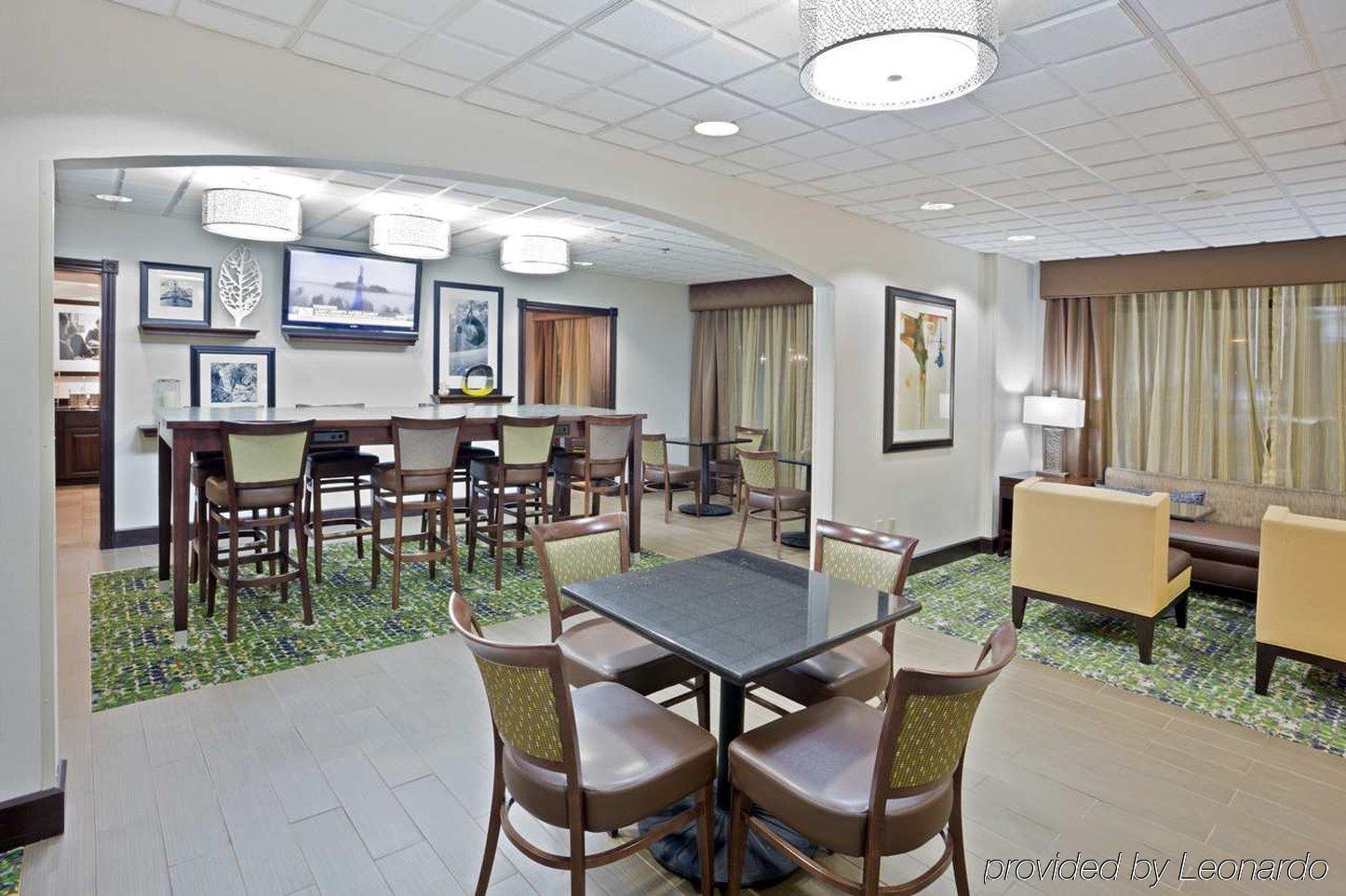 Hampton Inn Cleveland-Airport/Tiedeman Road Brooklyn Ресторант снимка