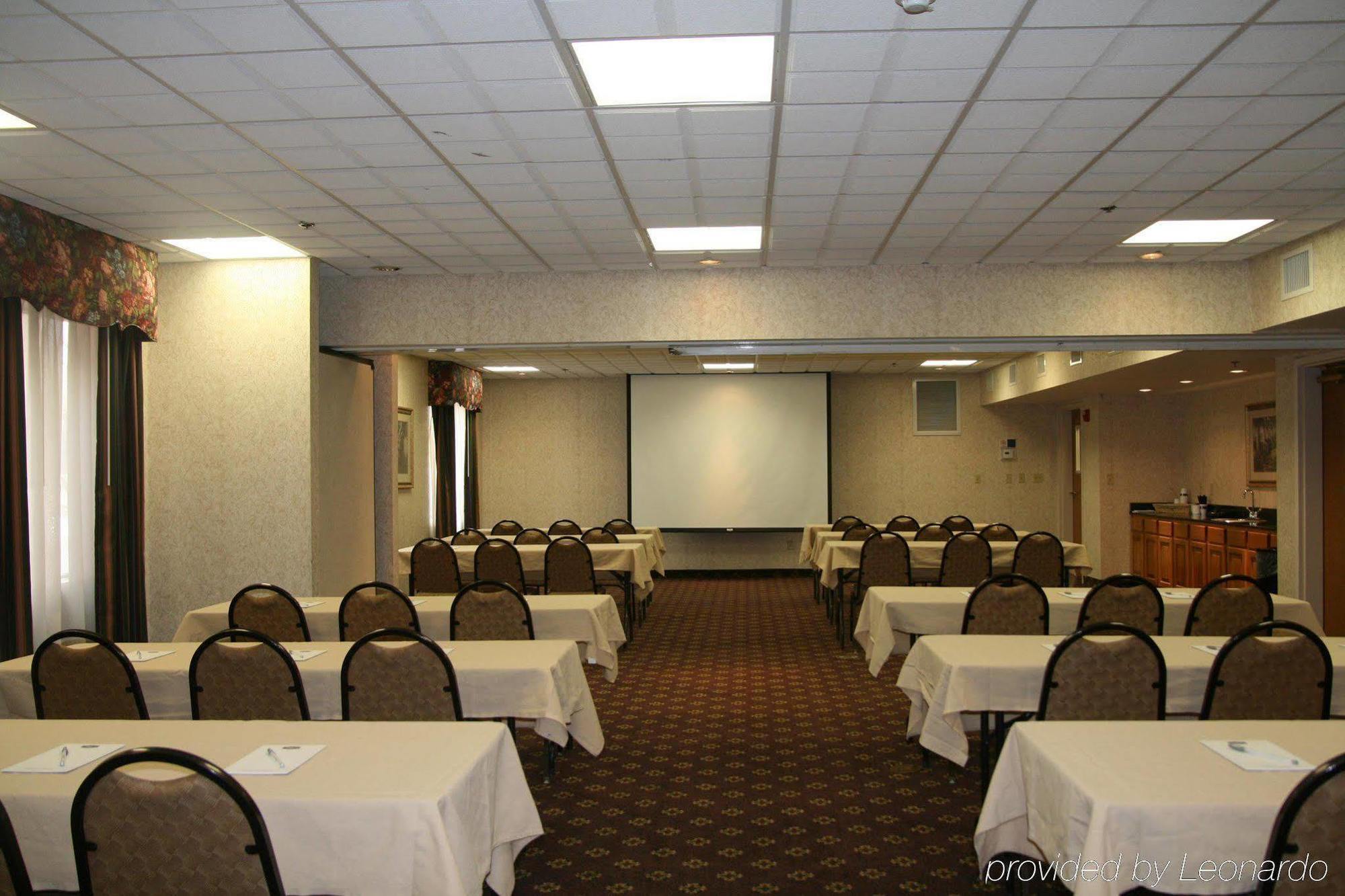 Hampton Inn Cleveland-Airport/Tiedeman Road Brooklyn Съоръжения снимка